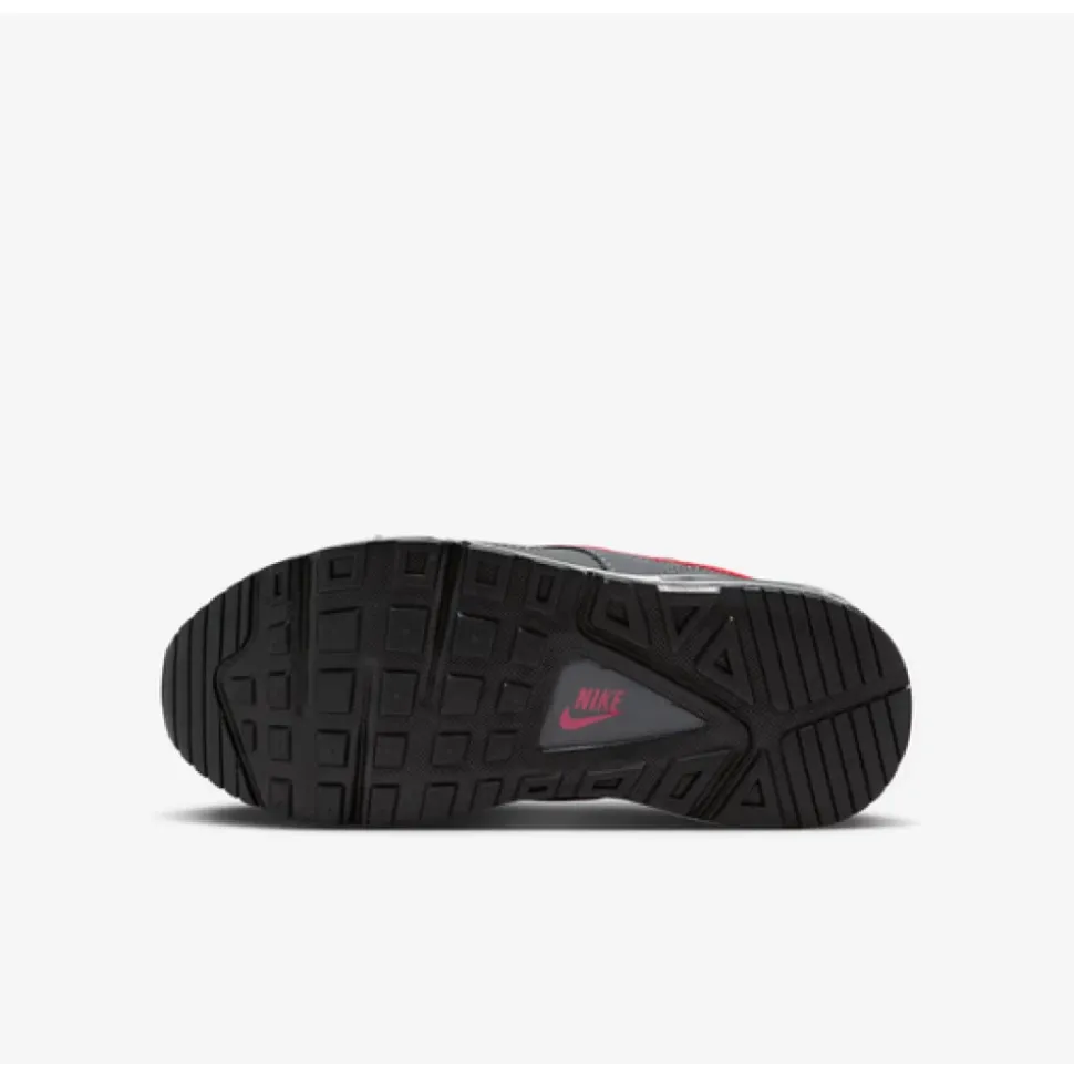 Air Max IVO