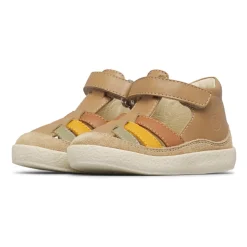 AURIX Sandals