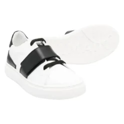 Baskets en cuir