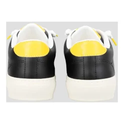 Baskets en cuir