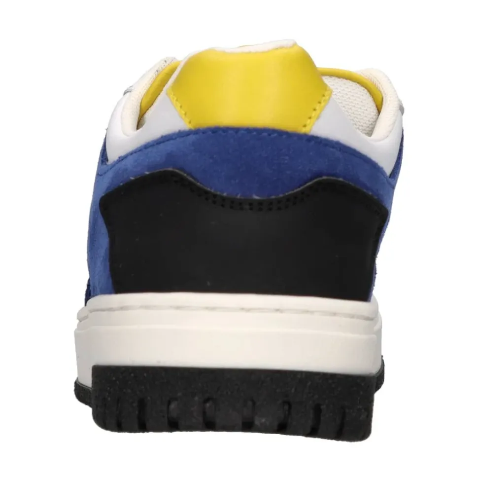Baskets en cuir et daim