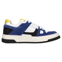 Baskets en cuir et daim