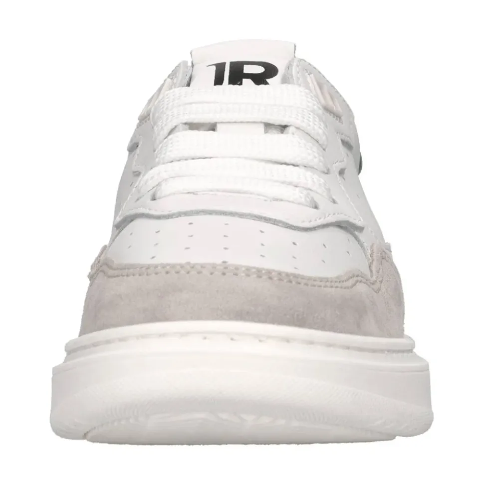 Baskets en cuir et daim