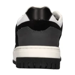Baskets en cuir et daim