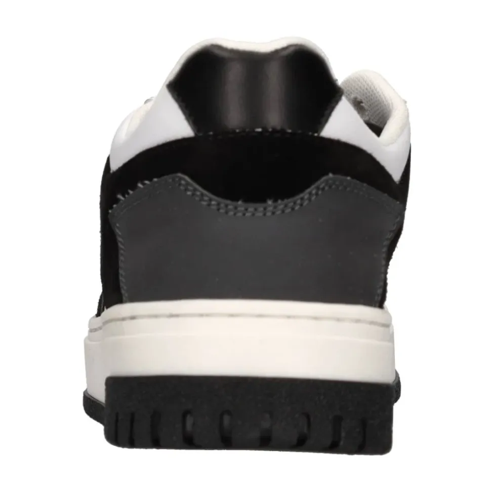 Baskets en cuir et daim