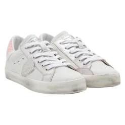 Basses en cuir