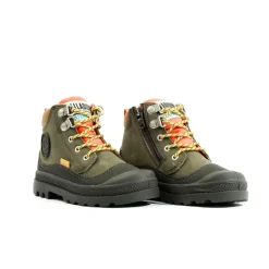 Bottes à lacets