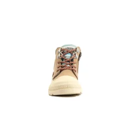 Chaussure montante à lacets