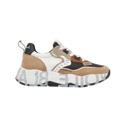 Club105 Sneaker