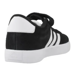 Court Sneakers