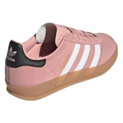 Gazelle Indoor