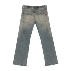 Jeans à effet usé