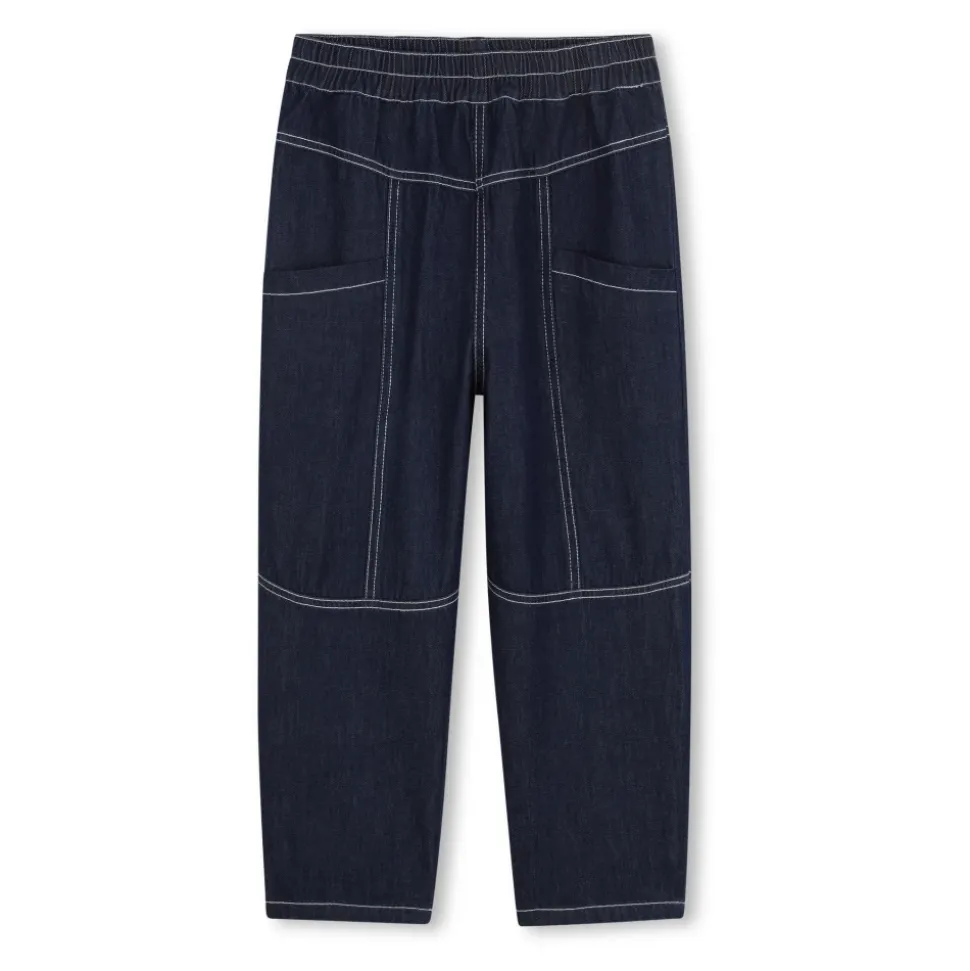 Jeans à empiècements et surpiqûres contrastées