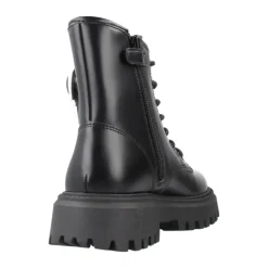 J Maquinnens Boot