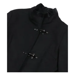 Manteau en laine à col montant et fermoir