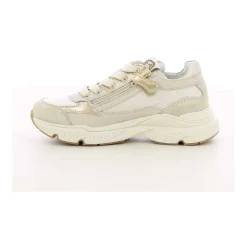 POKES Sneakers