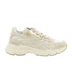 POKES Sneakers