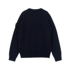 Pull avec écusson détachable sur la manche