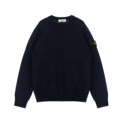 Pull avec écusson détachable sur la manche