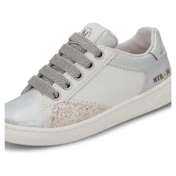 Quar Zip Sneakers