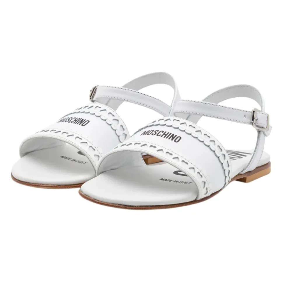 Sandale en cuir à cœur perforé