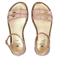 Sandale plate en cuir