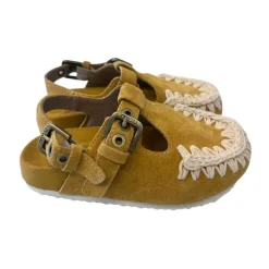 Sandales