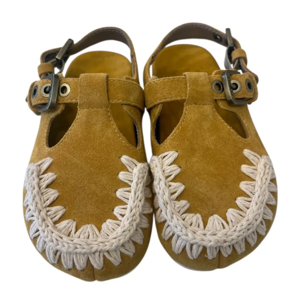 Sandales