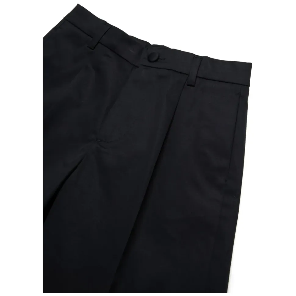 Shorts à plis sur le devant
