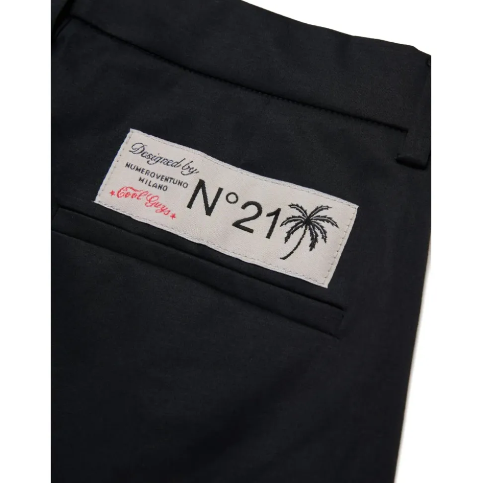 Shorts à plis sur le devant