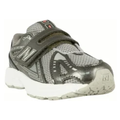 1906 Sneakers