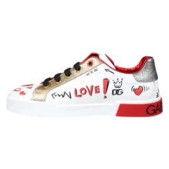 Sneakers à imprimé graffiti et pierres précieuses