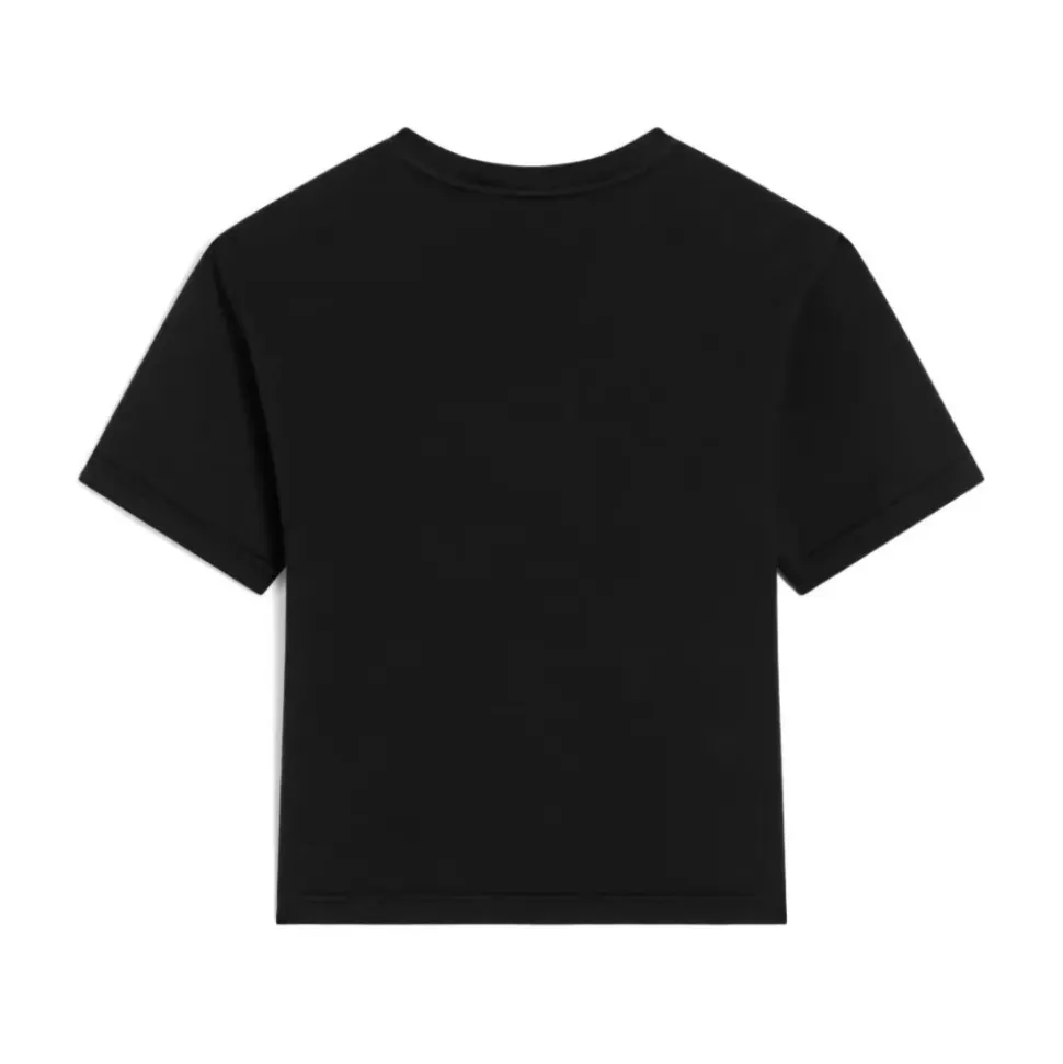 T-shirt logo
