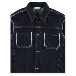 Veste en jean à bords effilochés