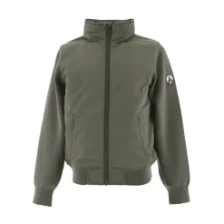Vestes légères et élégantes pour SS23